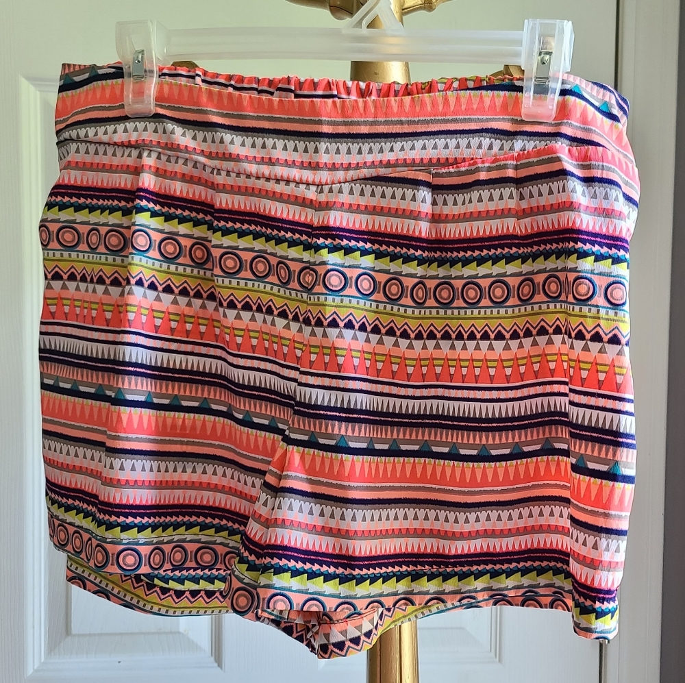 Charlotte Russe Shorts XL Flourescent Aztec